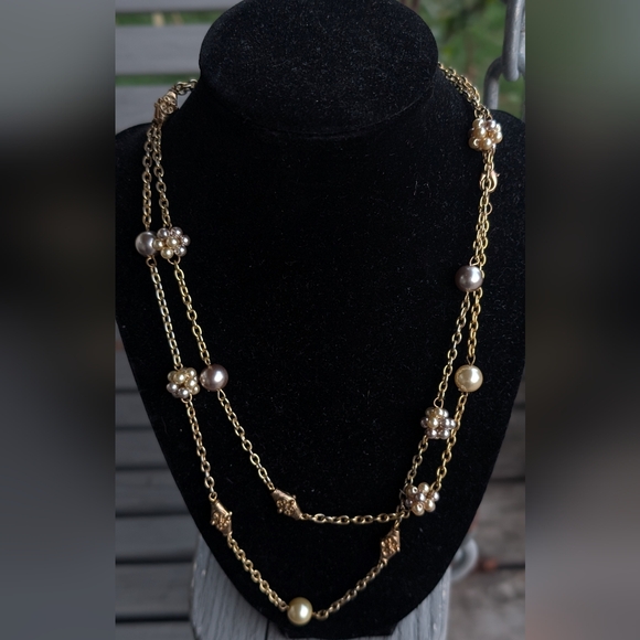 Jewelry - Elegant Vintage Gold and Pearl Necklace‎